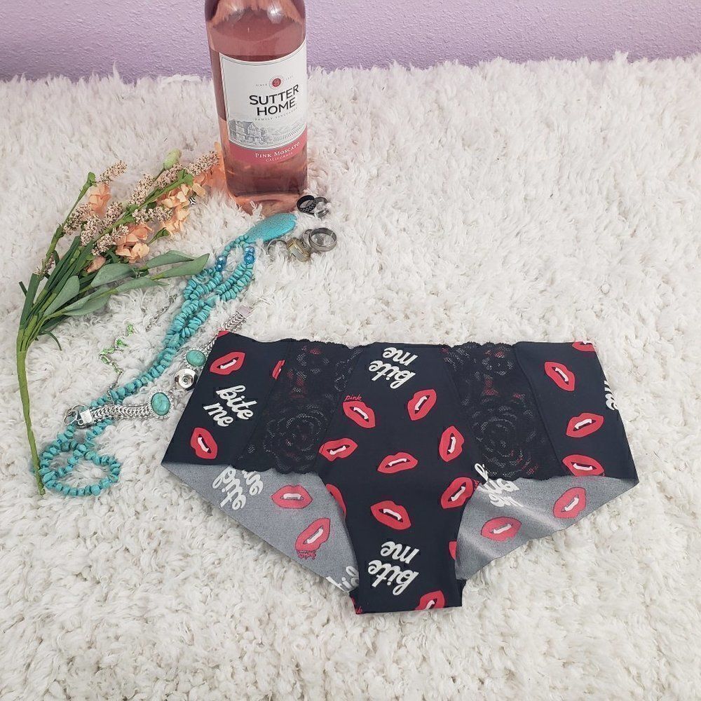 VS Sexy Black NO SHOW Lip Print HIPSTER SMALL NWT